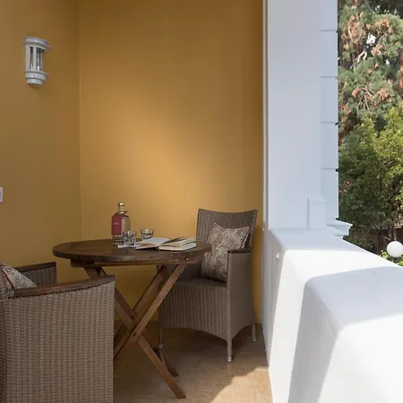 Helvetia Hotel 4*